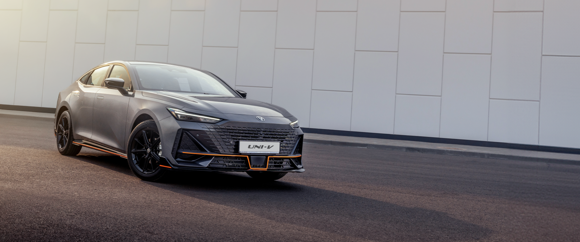 Changan UNI-V, Дизайндағы спорт сипаты: